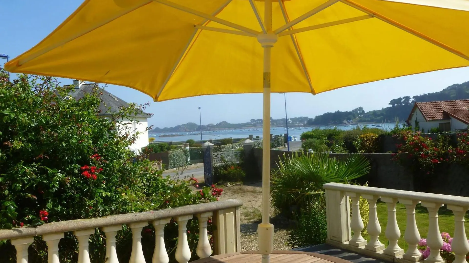Maison Charmante A Plougasnou + Vue Mer